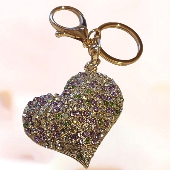 Heart Keychain - Picture 5 of 7